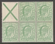 1902 ½d Yellow Green with St Andrews Cross Label SG 218a  A Fresh Booklet Pane of 6 with above average perfs. One stamp lightly M/M