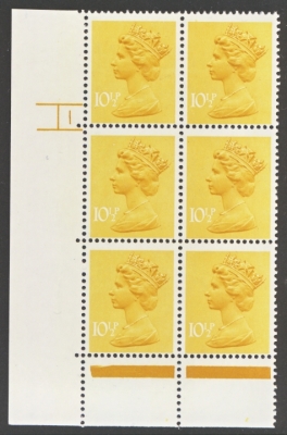 1971 10½p yellow SG  X890 with Error All Over Phosphor + 2 Bands An U/M Cylinder Block