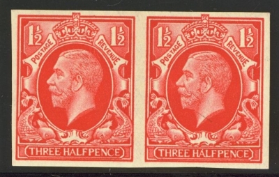 1934 1½d Colour Trial in Scarlet. A fresh L/M/M pair. Cat £320